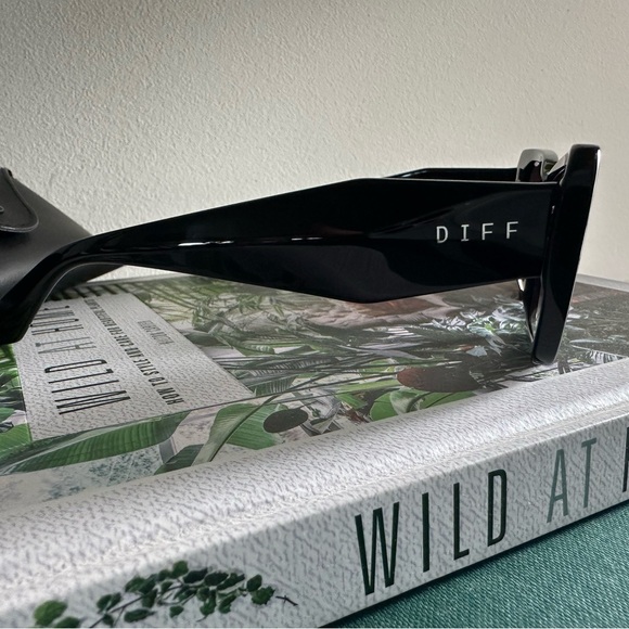 Diff Womens Sunglasses. New - Picture 7 of 9